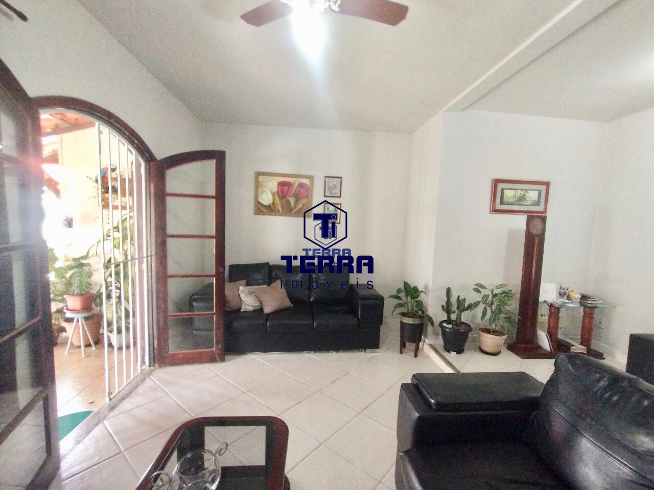 Imagens do imóveis Ótima casa em Itaipu com 3 quartos uma suíte, espaço gourmet e piscina.