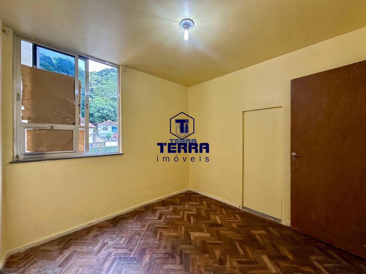 Imagens do imóveis Apartamento 2 quartos em Santa Rosa com ponto de ônibus na porta!