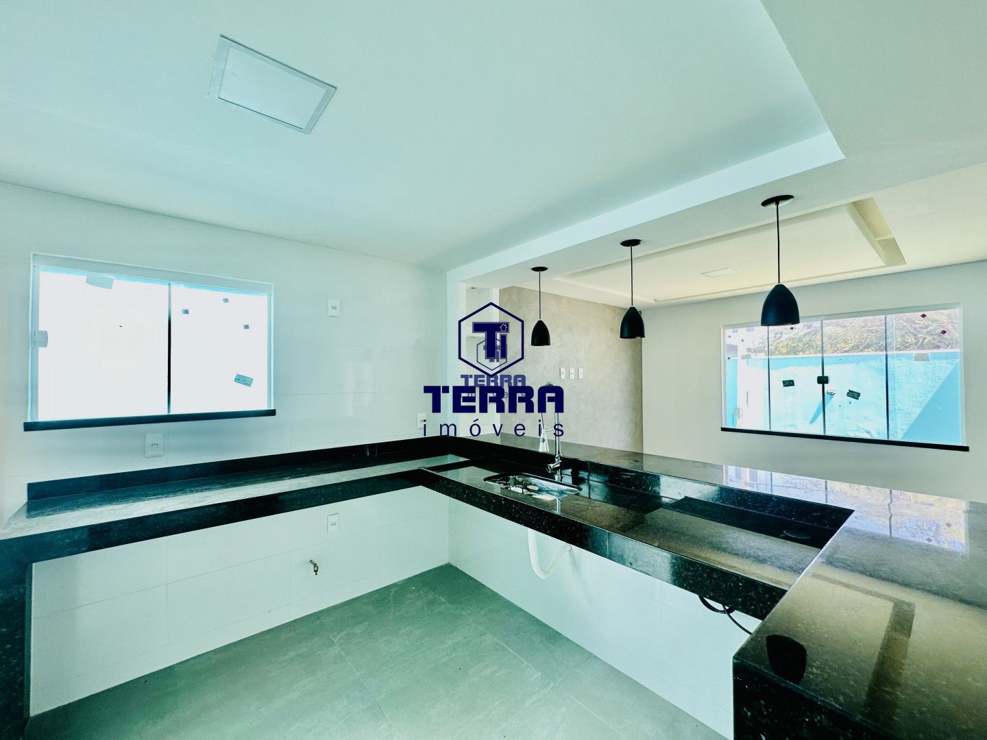 Imagens do imóveis Linear com 3 quartos, área gourmet e quintal amplo no Jardim Atlântico Oeste.