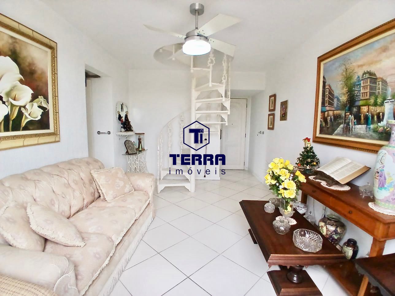 Imagens do imóveis Ótima cobertura duplex com 3 quartos, uma suíte no Fonseca. Porteira Fechada!!!