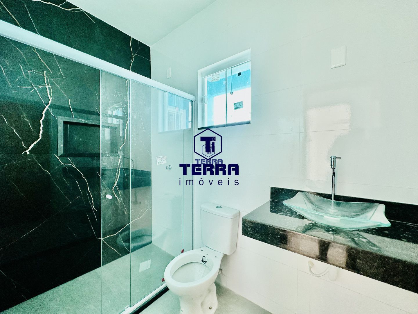 Imagens do imóveis Linear com 3 quartos, área gourmet e quintal amplo no Jardim Atlântico Oeste.