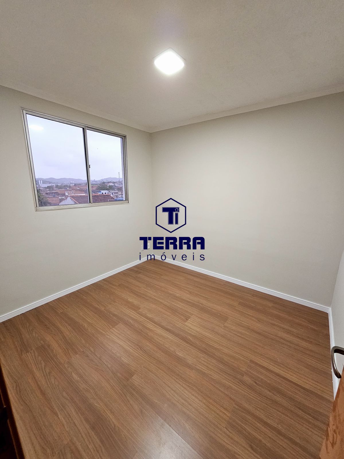 Imagens do imóveis Apartamento 2 quartos reformado em condomínio com lazer!