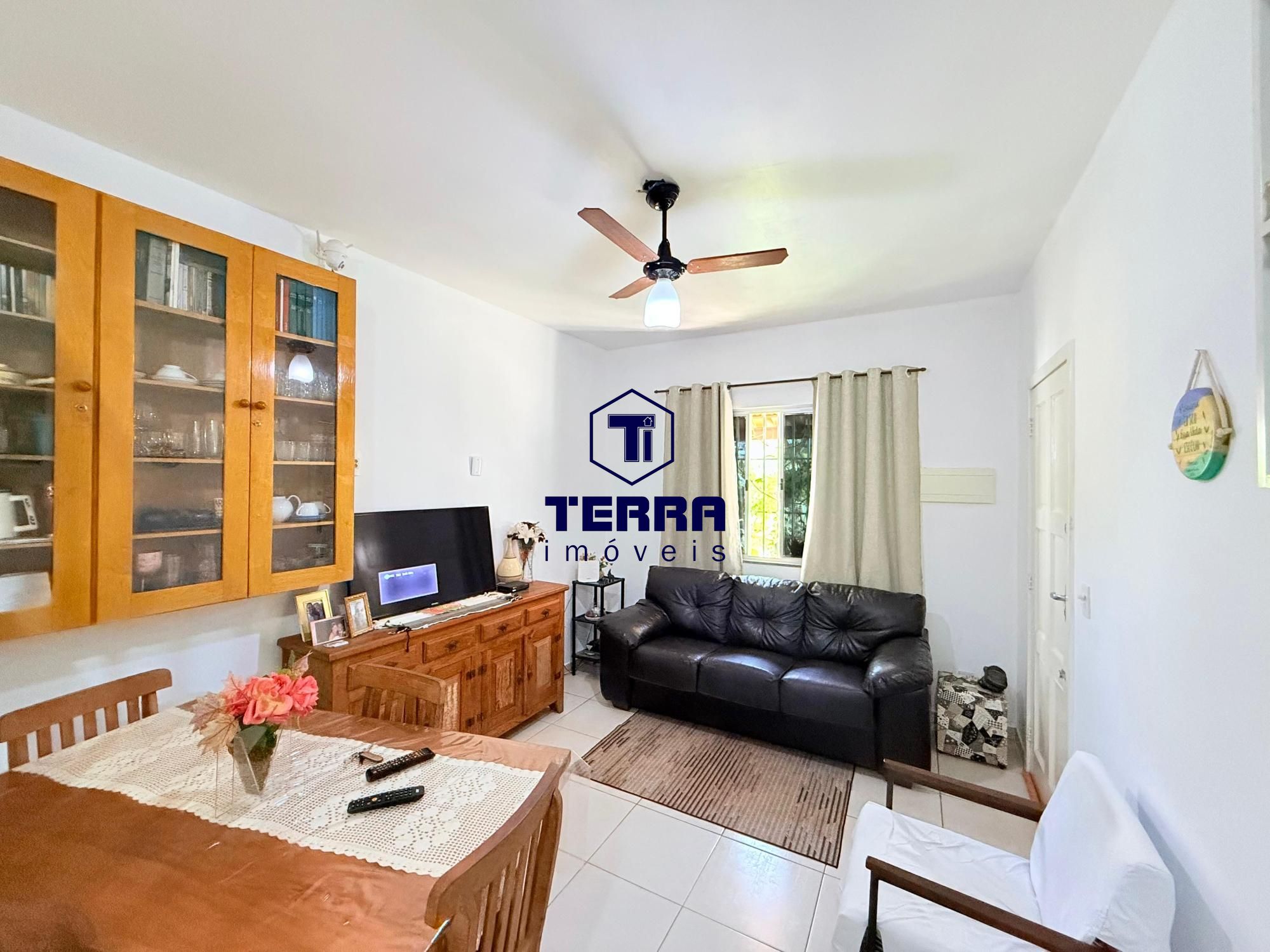 Imagens do imóveis Casa de 3 quartos, sendo 1 suíte com sacada em Maria Paula.