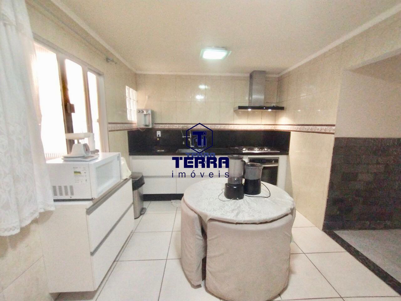 Imagens do imóveis Excelente casa duplex no Colubandê com 4 quartos, suíte com varanda e piscina.