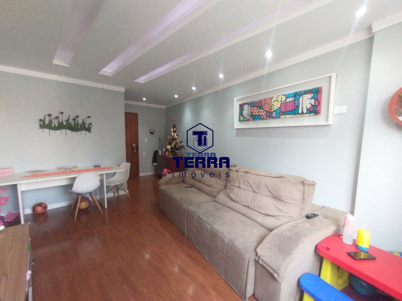 Imagens do imóveis Lindo apartamento com 3 quartos sendo uma suíte no Ingá. Excelente localização!