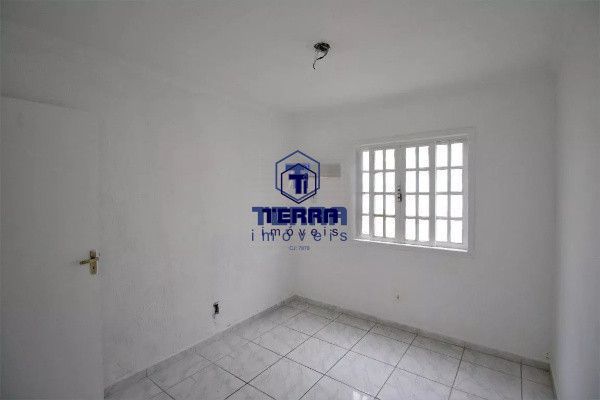 Imagens do imóveis Casa com 2 quartos ao lado da praça do Colubandê. Segurança e praticidade!