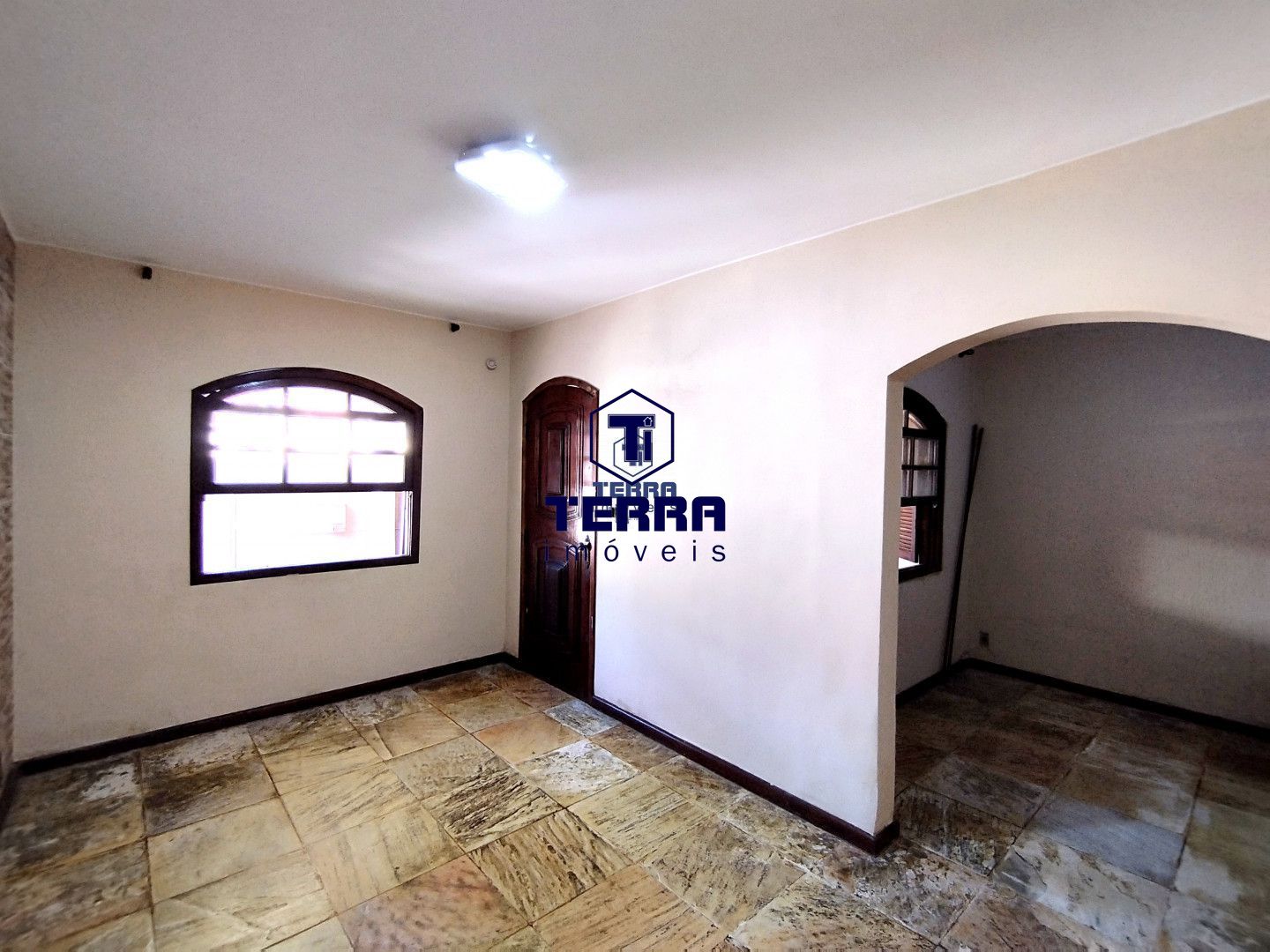 Imagens do imóveis Casa 3 quartos com suíte junto e ao lado do C. E. Mendes Duarte - Mutuá!