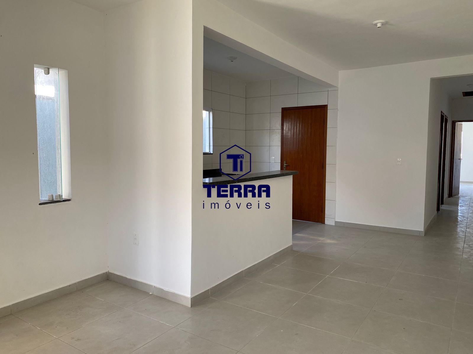 Imagens do imóveis Linda casa linear em Cordeirinho com 2 quartos, uma suíte e quintal privativo.