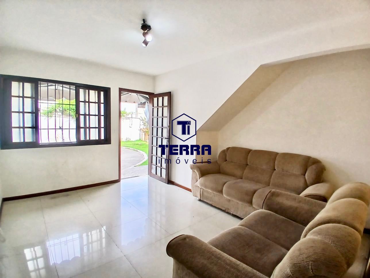 Imagens do imóveis Apartamento em Maria Paula com 2 quartos e quintal privativo. Boa Localização!