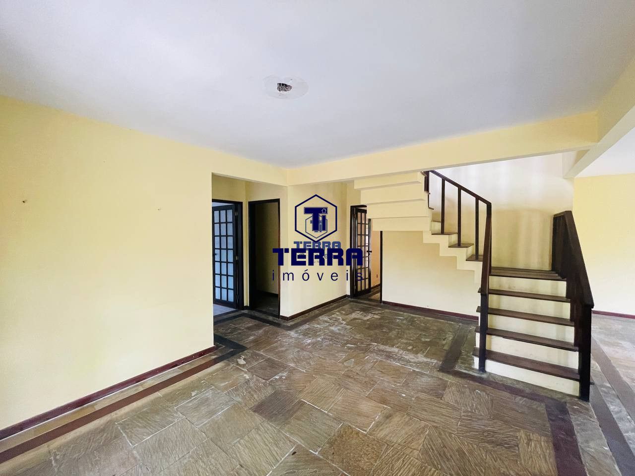 Imagens do imóveis Casa com 5 quartos e amplo quintal, na Região de Pendotiba!!