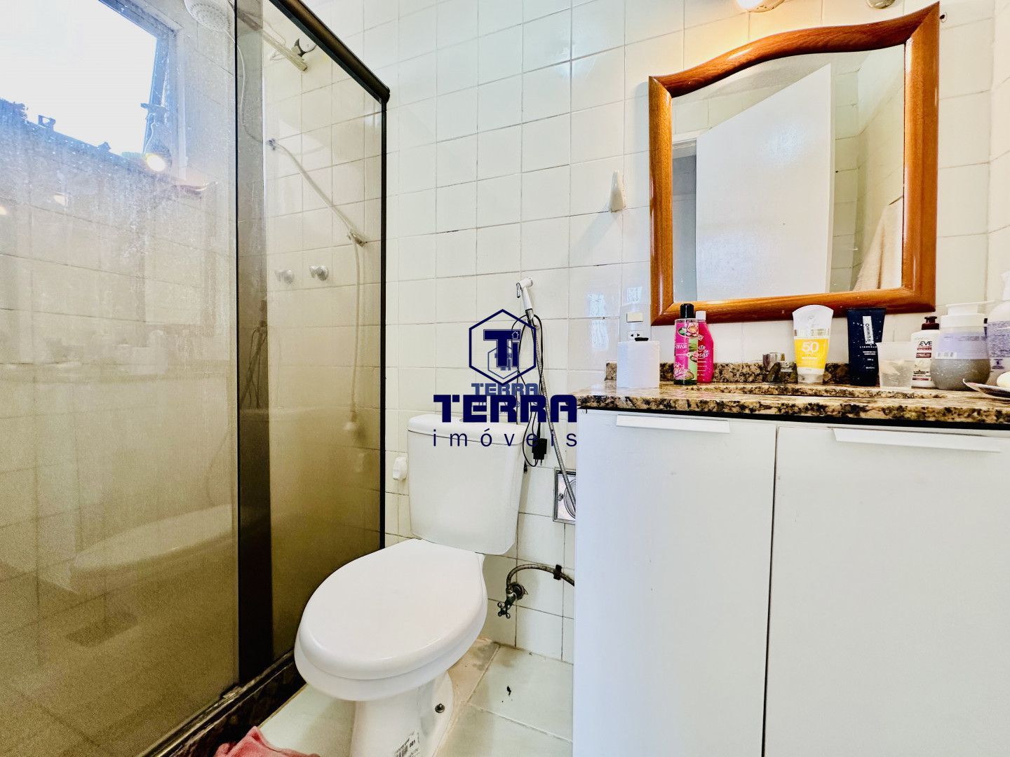 Imagens do imóveis Apartamento com 2 quartos e com 2 banheiros no 1029. Melhor ponto da Alameda.