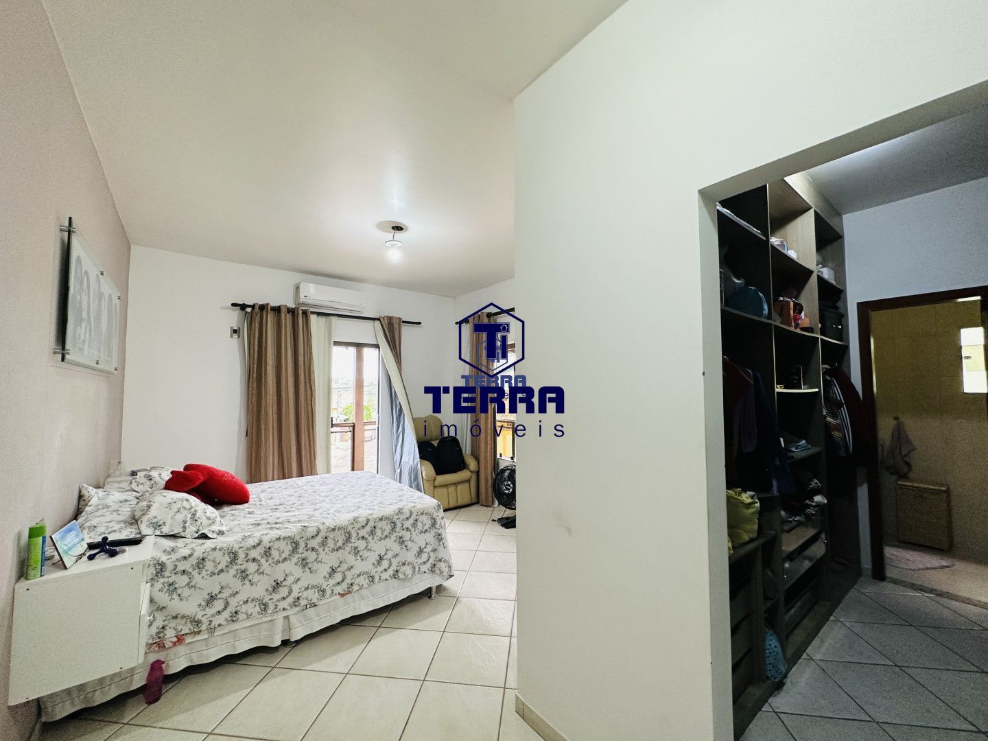 Imagens do imóveis Linda Residência com 3 quartos e Espaço Gourmet no condomínio Village do Moinho.