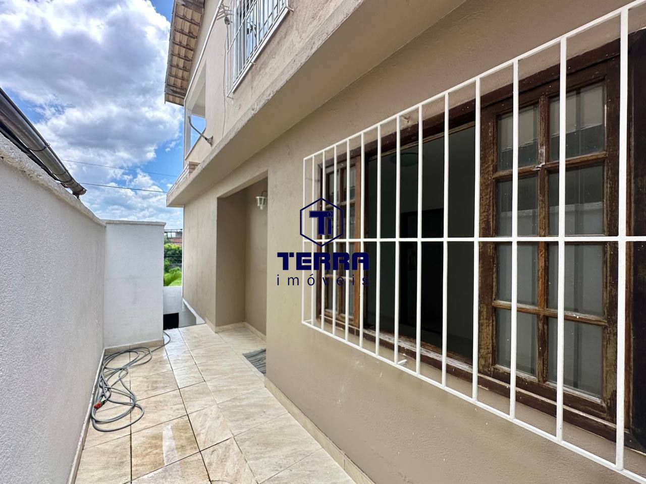 Imagens do imóveis Residência com 2 quartos em Maria Paula! Excelente localização, perto de tudo.