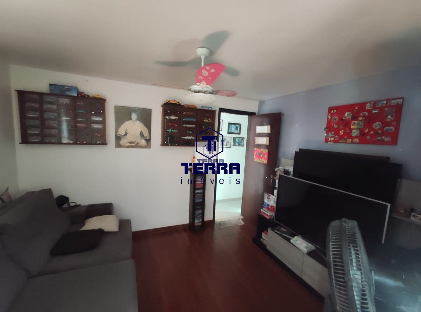Imagens do imóveis Casa com 4 suítes em condomínio ao lado do Trevo de Maria Paula.