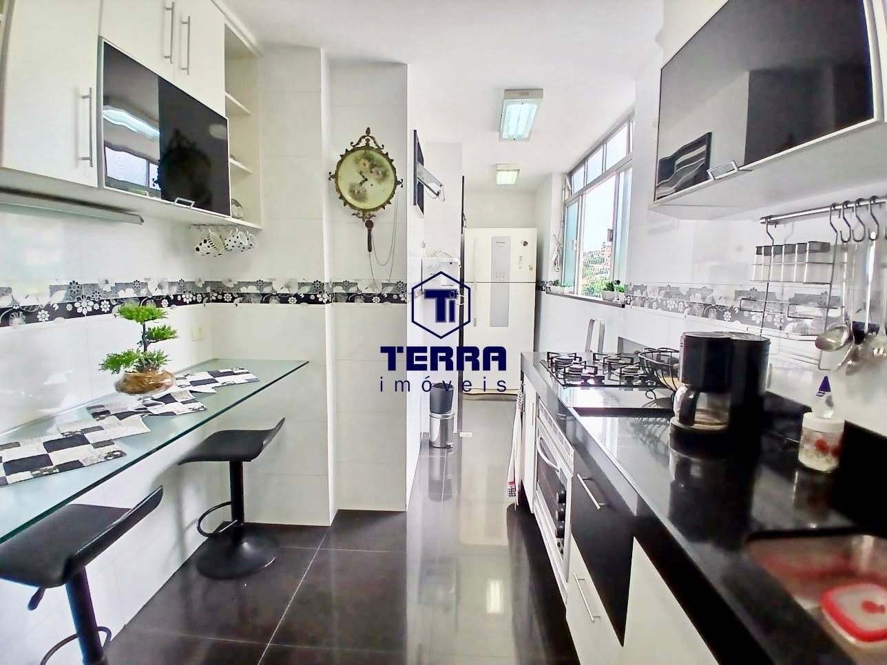 Imagens do imóveis Ótima cobertura duplex com 3 quartos, uma suíte no Fonseca. Porteira Fechada!!!