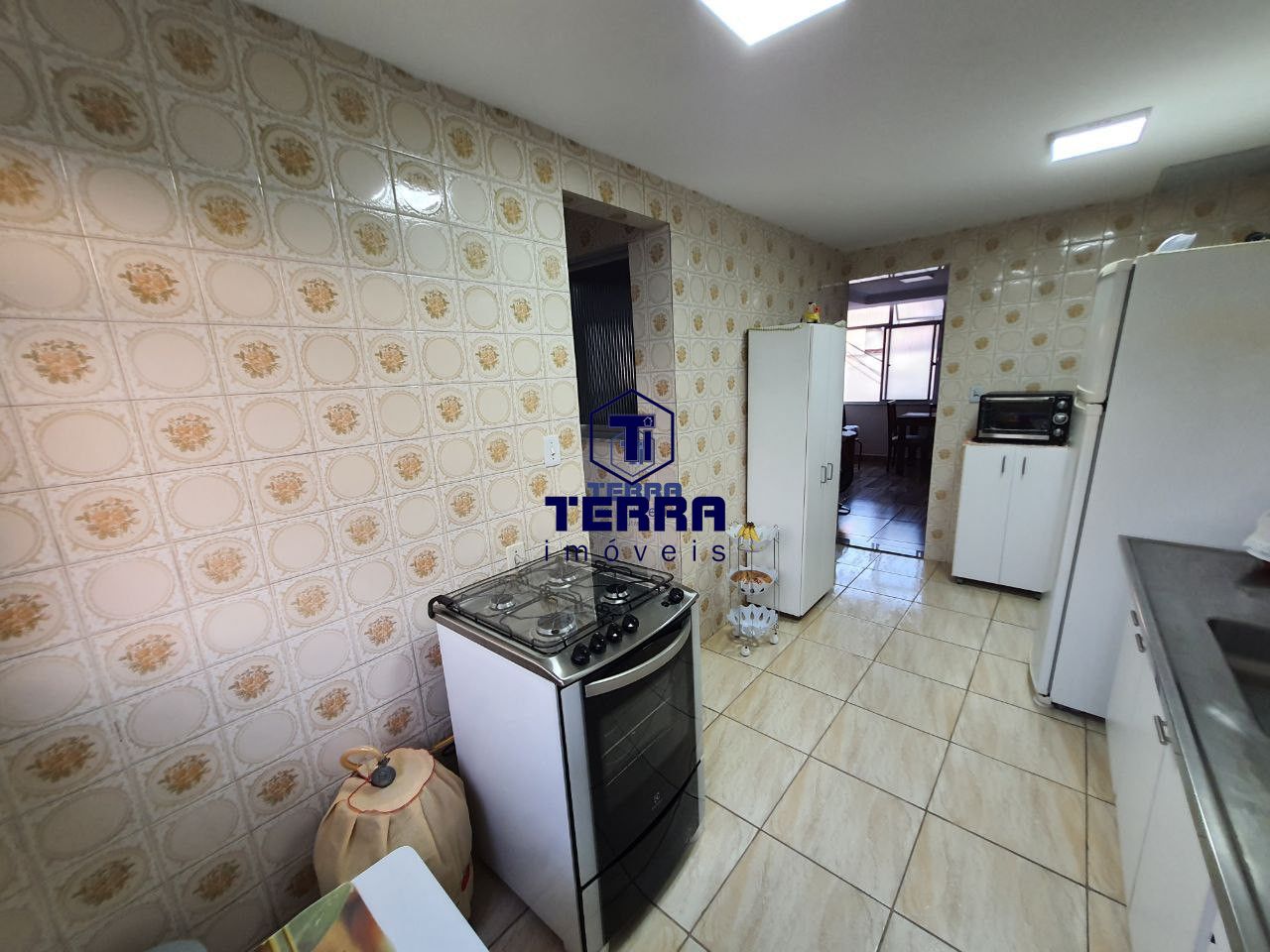 Imagens do imóveis Apartamento com 3 quartos, revertido para 2 quartos com excelente localização em