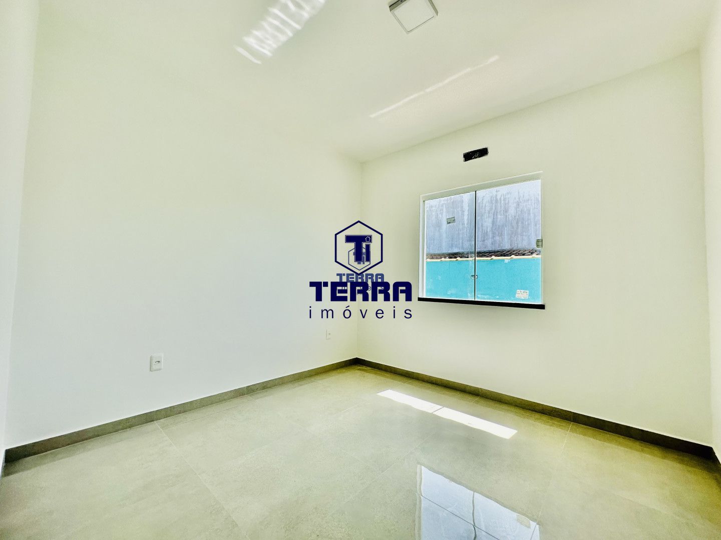 Imagens do imóveis Linear com 3 quartos, área gourmet e quintal amplo no Jardim Atlântico Oeste.