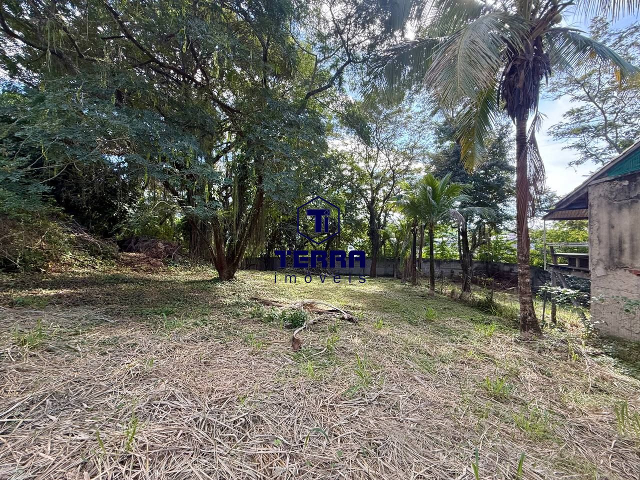 Imagens do imóveis Excelente terreno com 800 m² dentro de condomínio em Maria Paula!