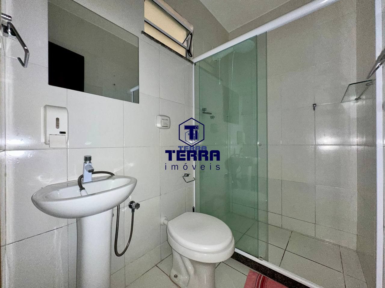 Imagens do imóveis Excelente casa em condomínio 3 quartos com suíte, 2 vagas e planejados.