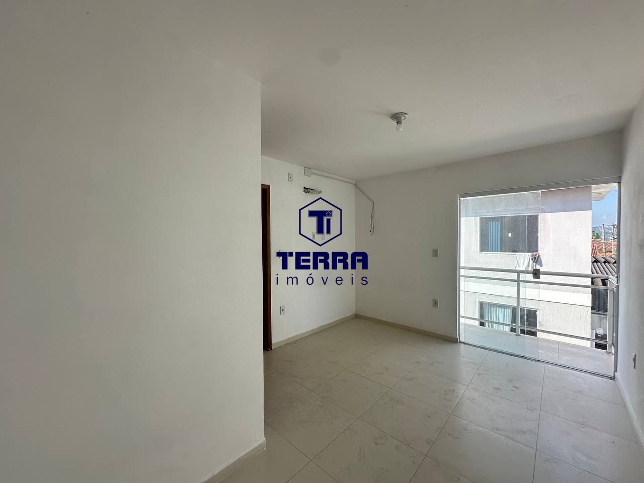 Imagens do imóveis Casa de vila com 2 suítes e vaga coberta ao lado do trevo de Maria Paula!