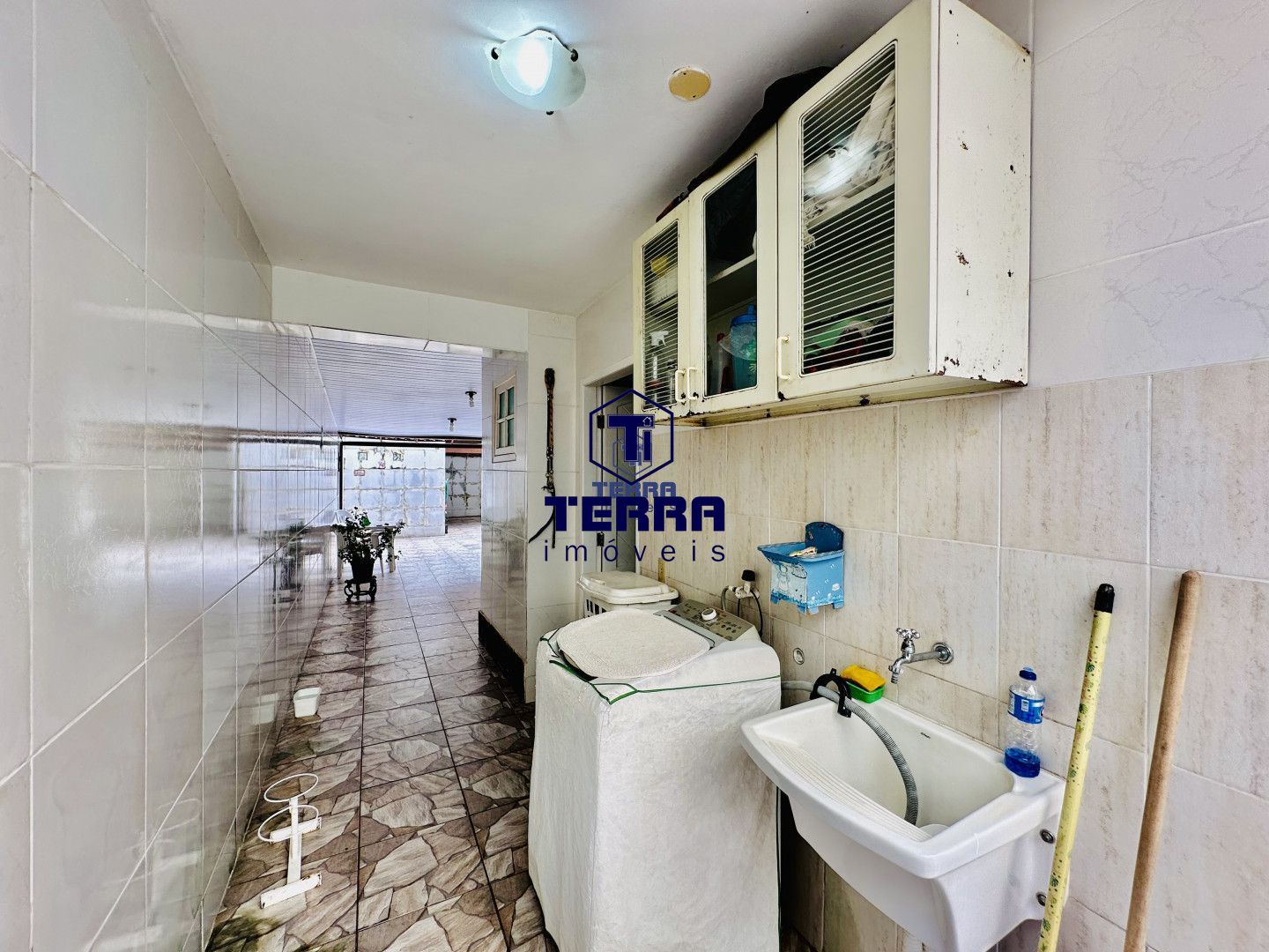 Imagens do imóveis Casa duplex com 3 quartos sendo 1 suíte, com grande quintal, em Maria Paula!