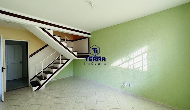Imagens do imóveis Casa duplex com quintal, junto e a lado ao centro de São Gonçalo.