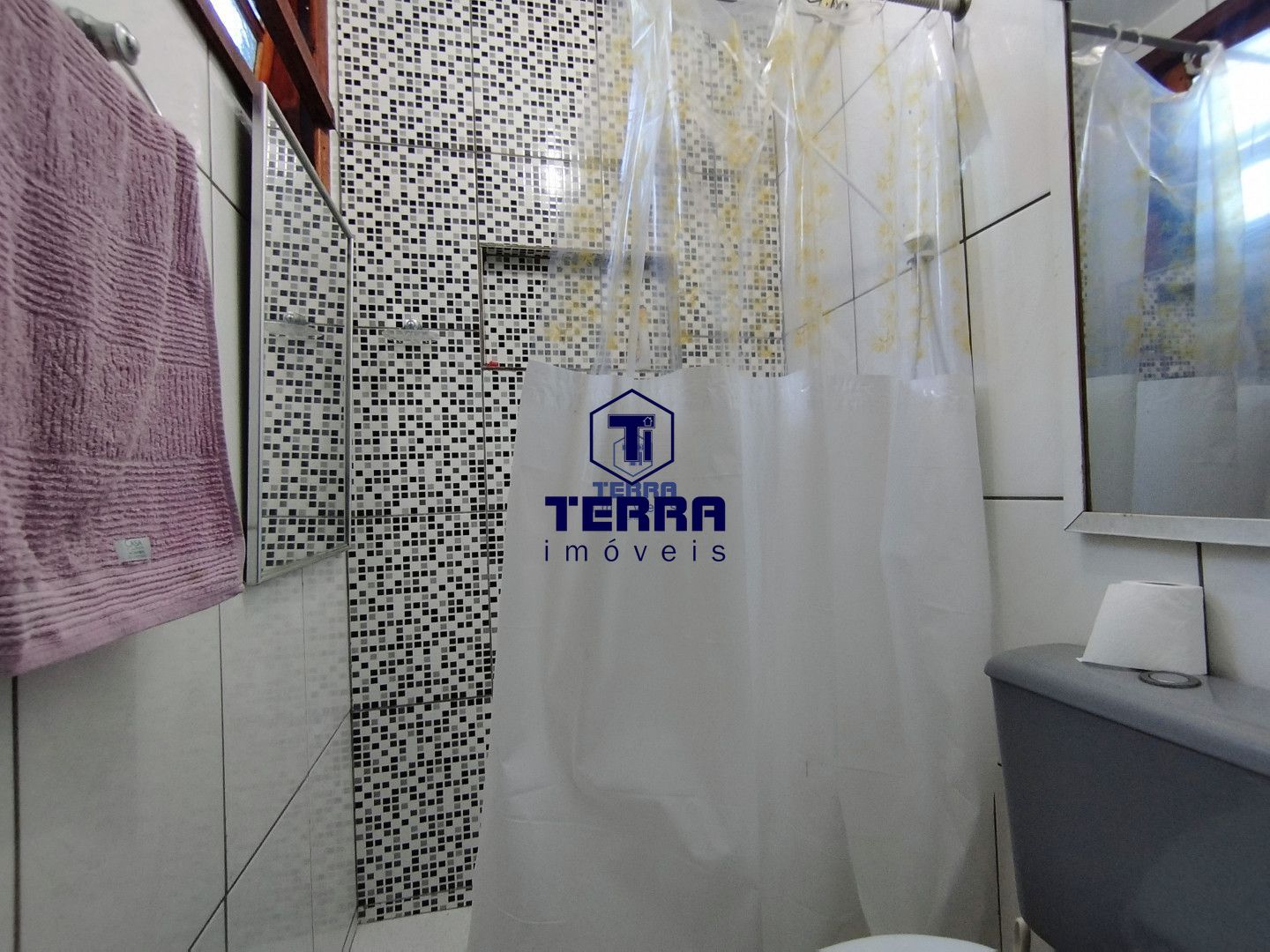 Imagens do imóveis Casa duplex dentro de condomínio super tranquilo! Vasto comércio!
