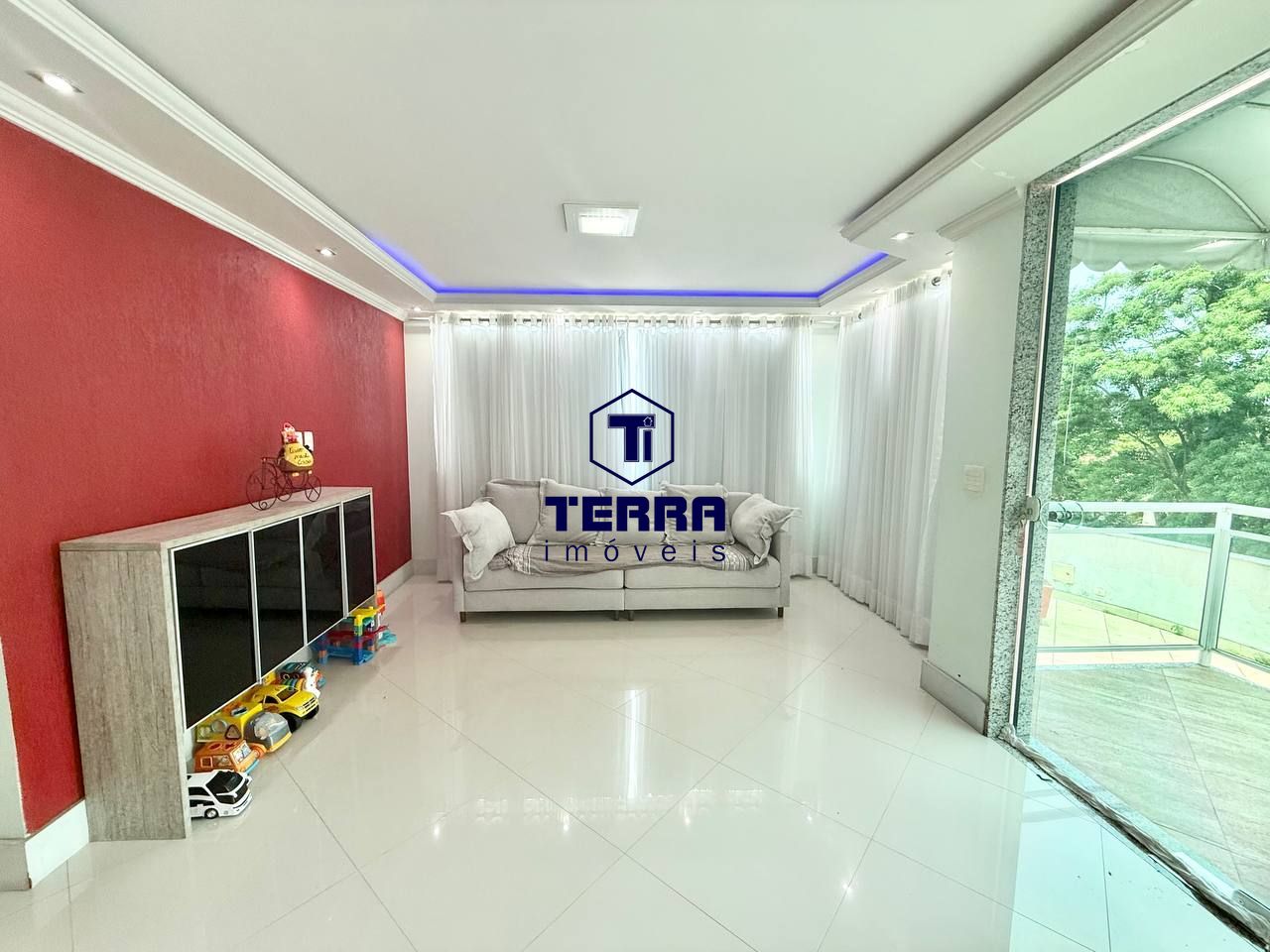 Imagens do imóveis Ótima residência de 3 suítes, espaço gourmet e vista panorâmica no Maravista!
