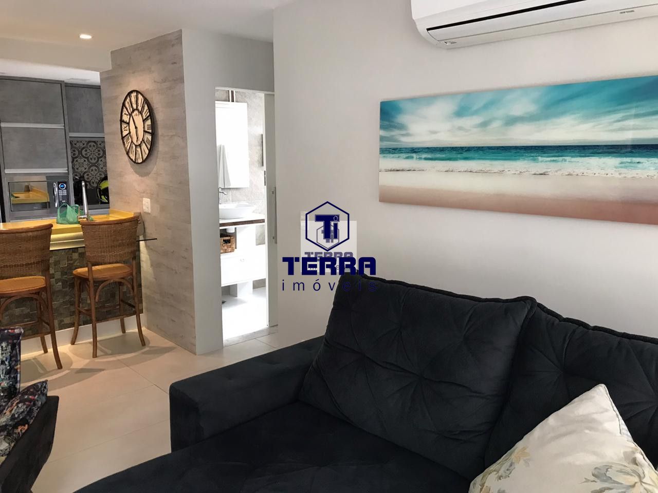 Imagens do imóveis Apartamento moderno, revertido para sala quarto com closet no Portal de Itaipu.