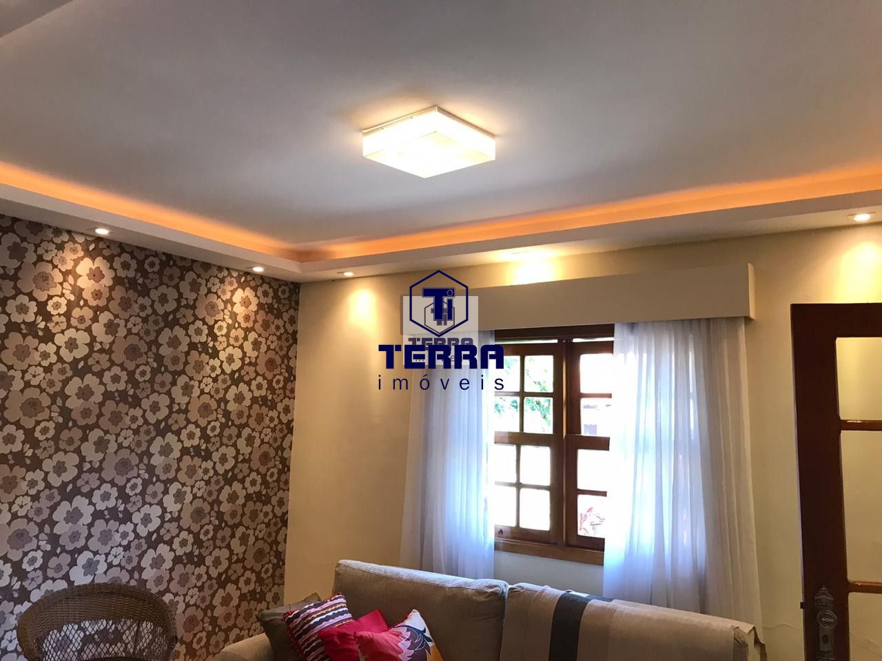Imagens do imóveis Ampla casa de 3 quartos com quintal arborizado no Badú em Pendotiba.