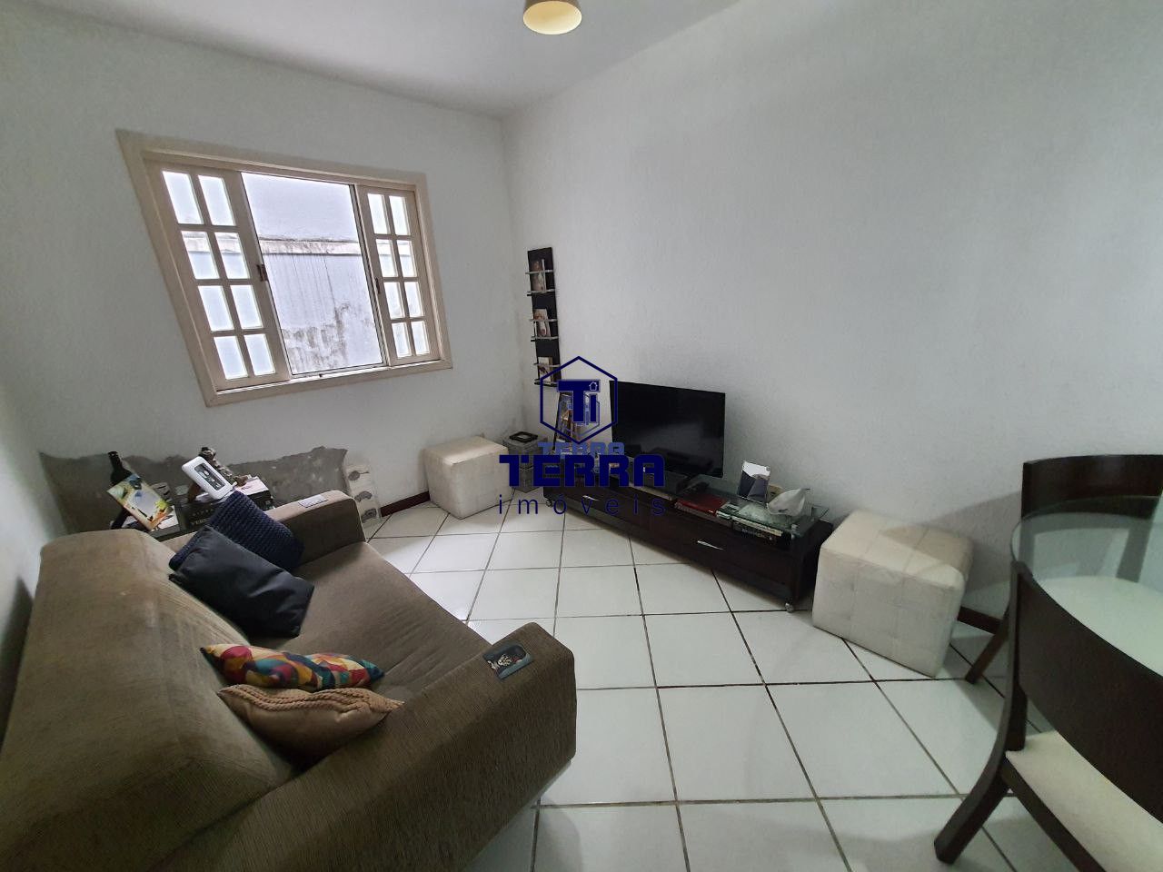 Imagens do imóveis Casa duplex, dentro de condomínio, com excelente localização em Maria Paula