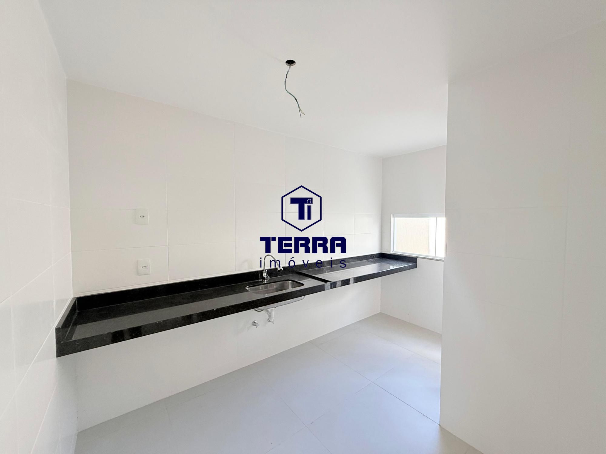 Imagens do imóveis More na região Oceânica, casa nova, com 3 suítes e quintal privativo.
