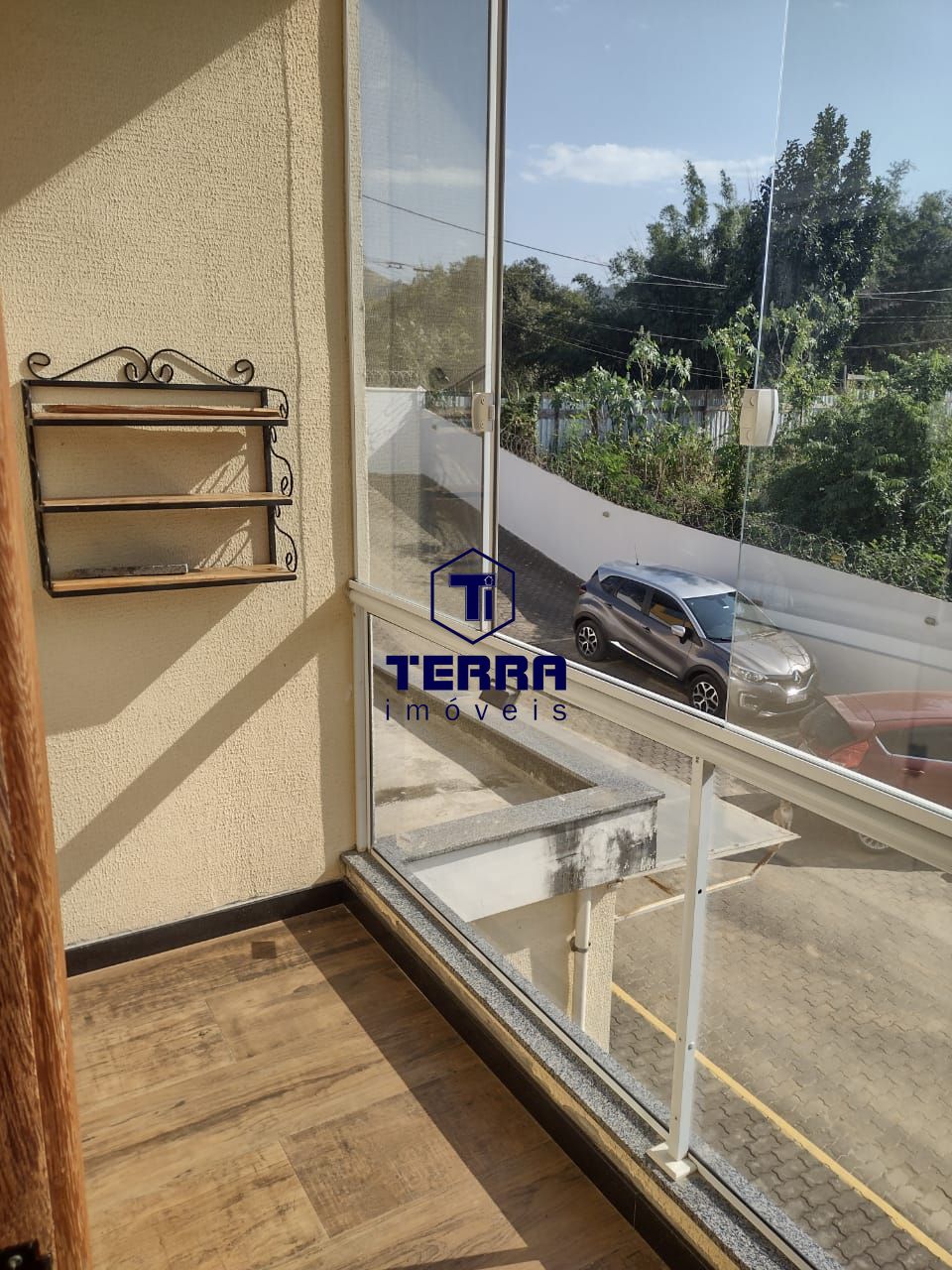 Imagens do imóveis Excelente apartamento em Itaipuaçu com suite, 300 metros da Avenida principal.