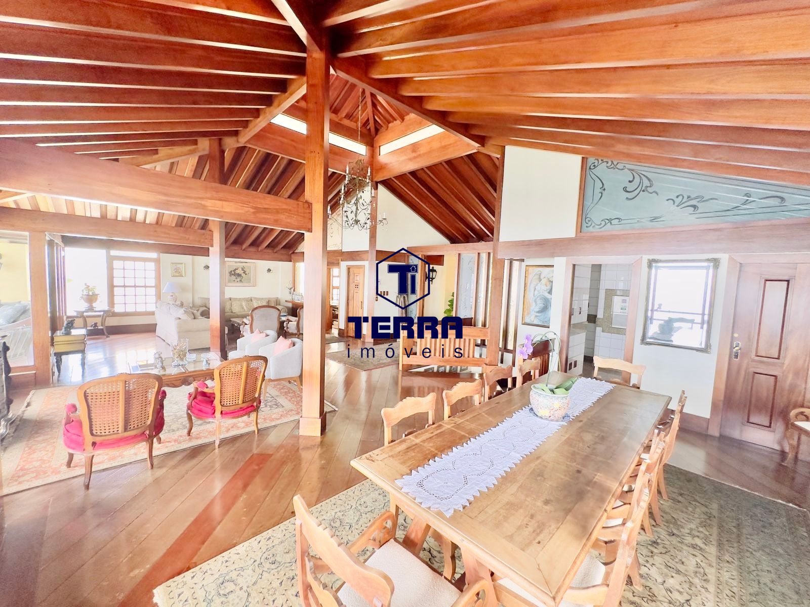 Imagens do imóveis Casa Espetacular no Joá, com 4 suítes , elevador e vista eterna pro mar!!!