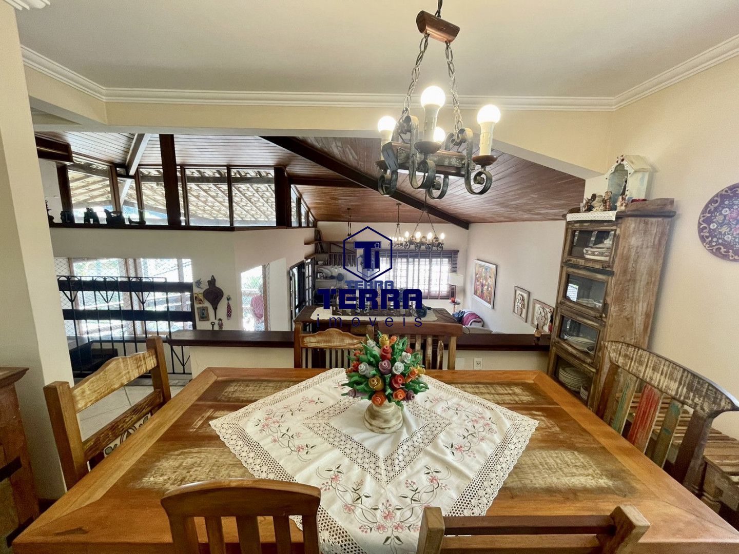 Imagens do imóveis Lindo triplex com 3 quartos, uma suíte com área de lazer completa no Ubá Recanto