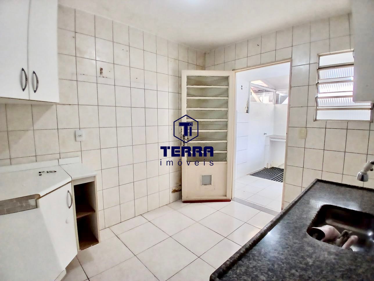Imagens do imóveis Apartamento em Maria Paula com 2 quartos e quintal privativo. Boa Localização!