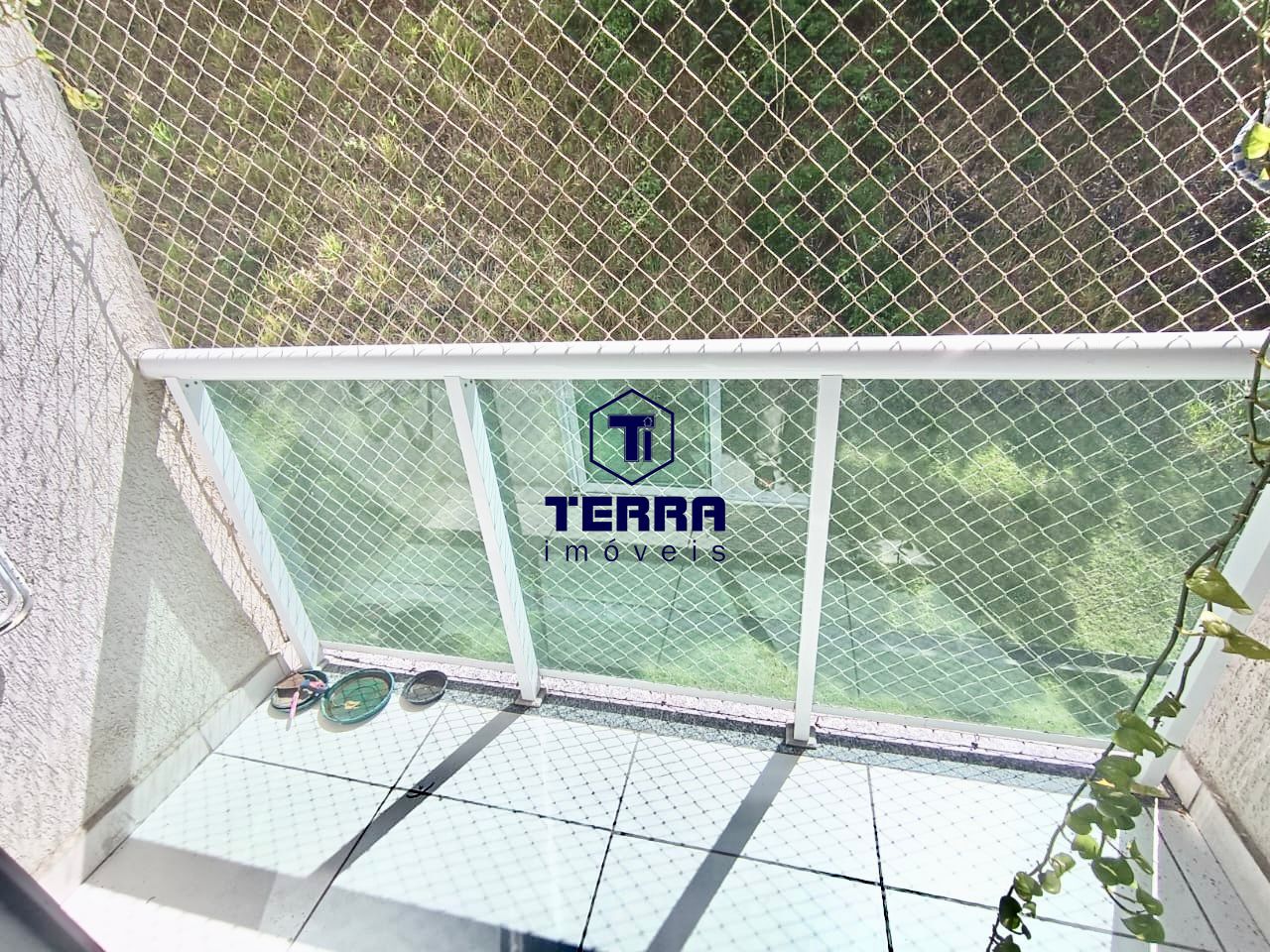 Imagens do imóveis Apartamento em condomínio clube no Rio do Ouro, com 3 quartos sendo uma suíte.