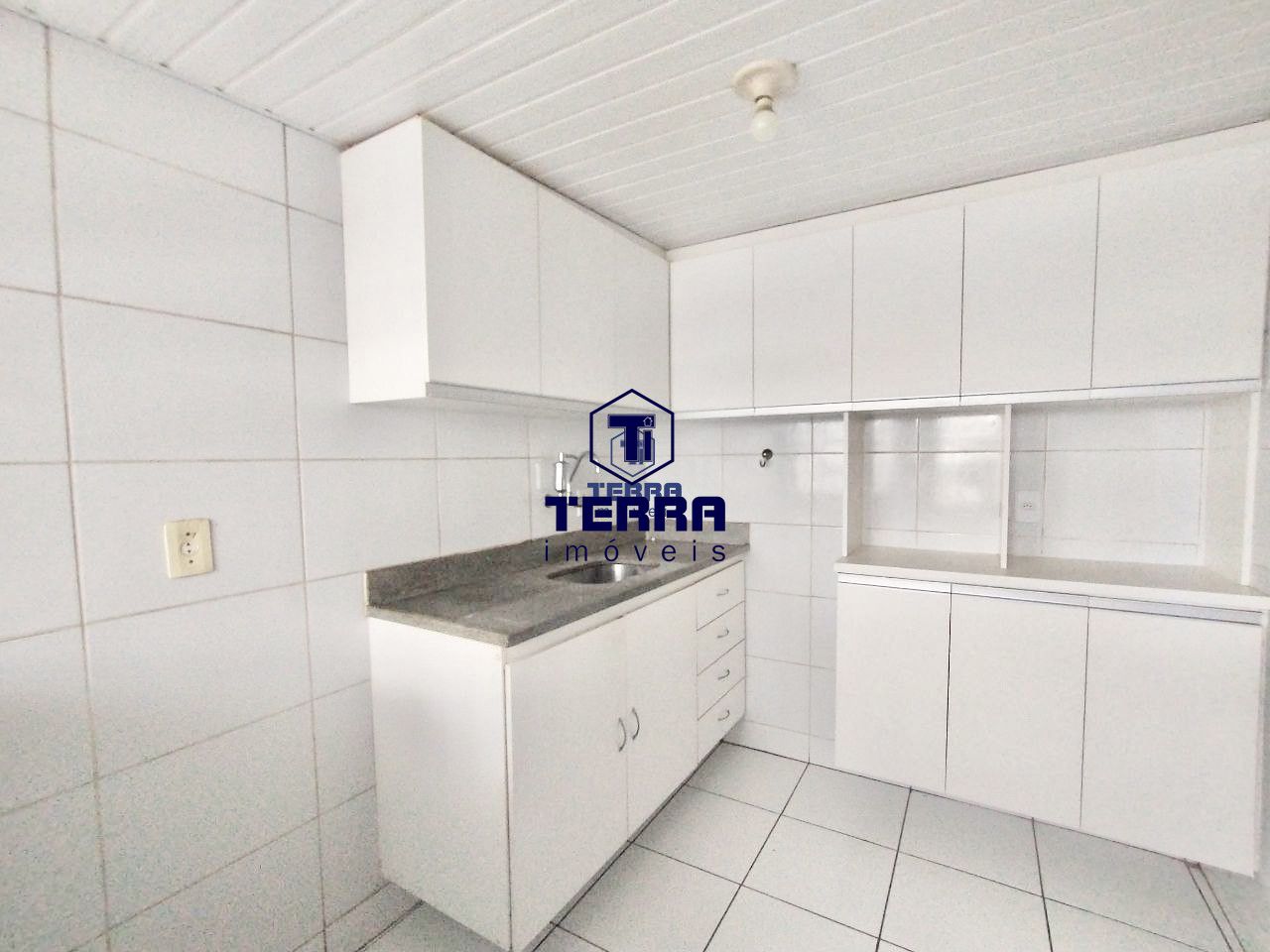 Imagens do imóveis Ótimo apartamento no Laranjal com 2 quartos e varanda. Excelente localização.
