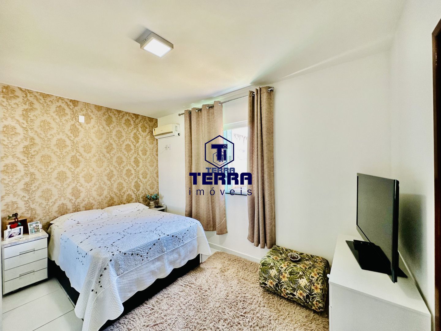 Imagens do imóveis Casa linear em Márica com 3 quartos uma suíte, com piscina e churrasqueira.