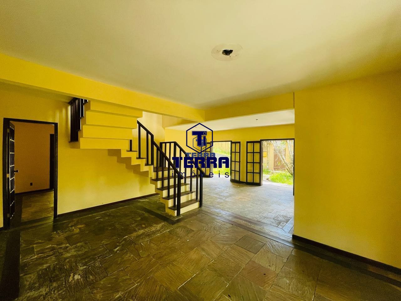 Imagens do imóveis Casa com 5 quartos e amplo quintal, na Região de Pendotiba!!