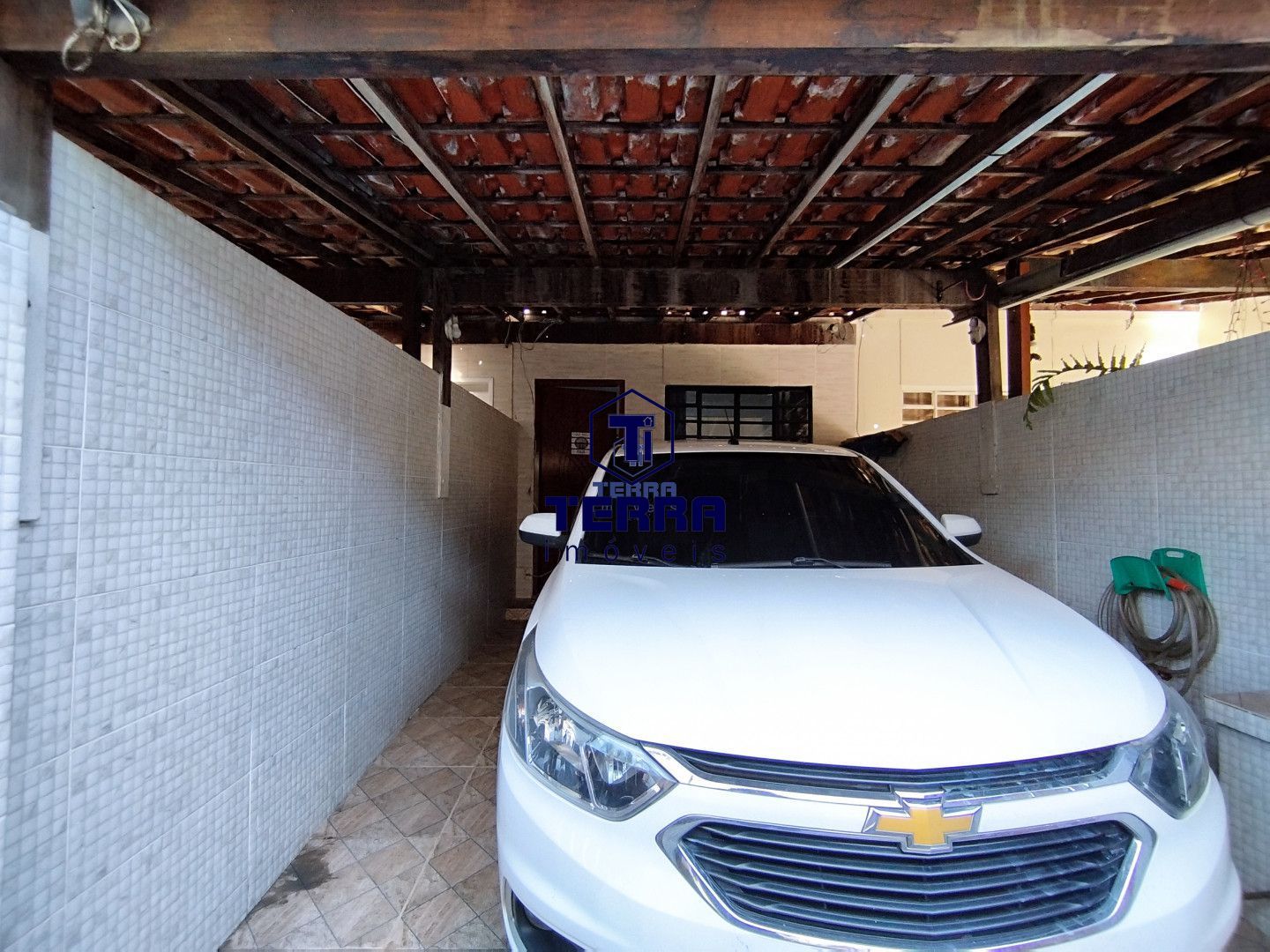 Imagens do imóveis Casa duplex dentro de condomínio super tranquilo! Vasto comércio!