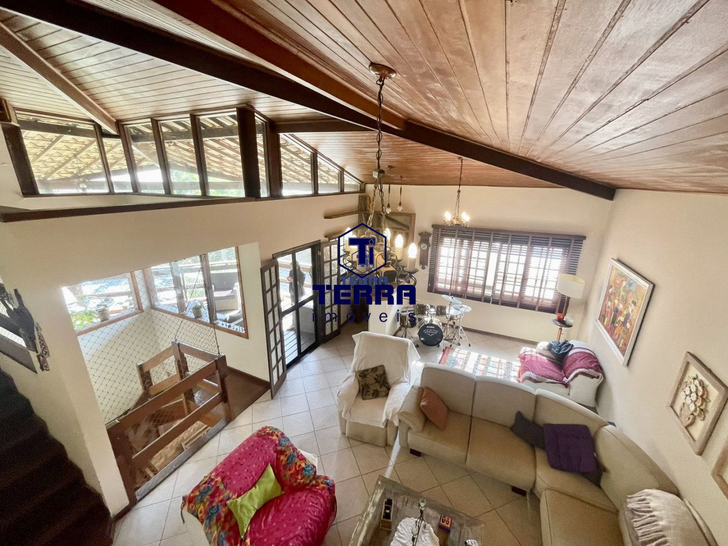 Imagens do imóveis Lindo triplex com 3 quartos, uma suíte com área de lazer completa no Ubá Recanto