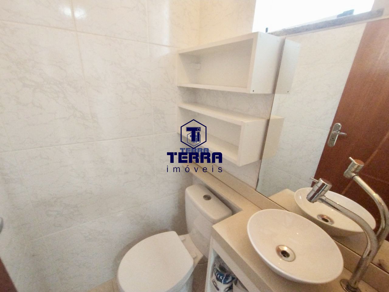 Imagens do imóveis Linda casa duplex em São Gonçalo com 3 quartos e vaga de garagem.