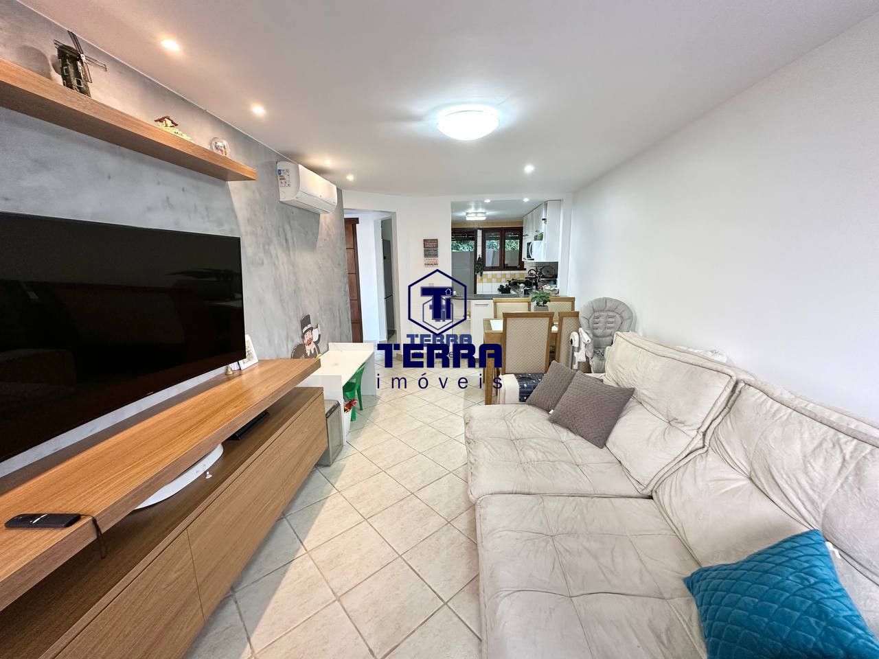 Imagens do imóveis Linda residência de 2 quartos com 2 vagas em Maria Paula!