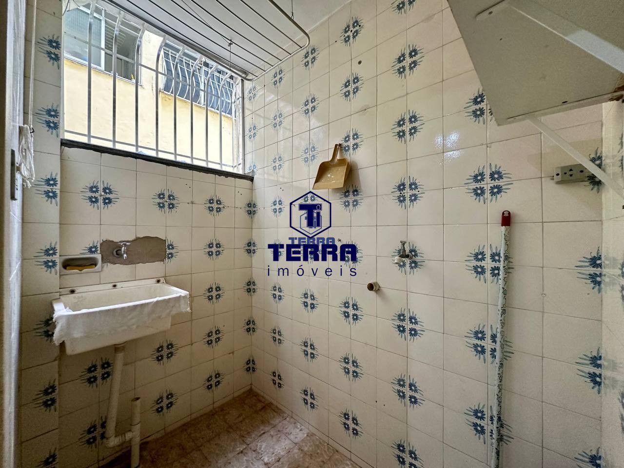 Imagens do imóveis Apartamento 2 quartos em Santa Rosa com ponto de ônibus na porta!