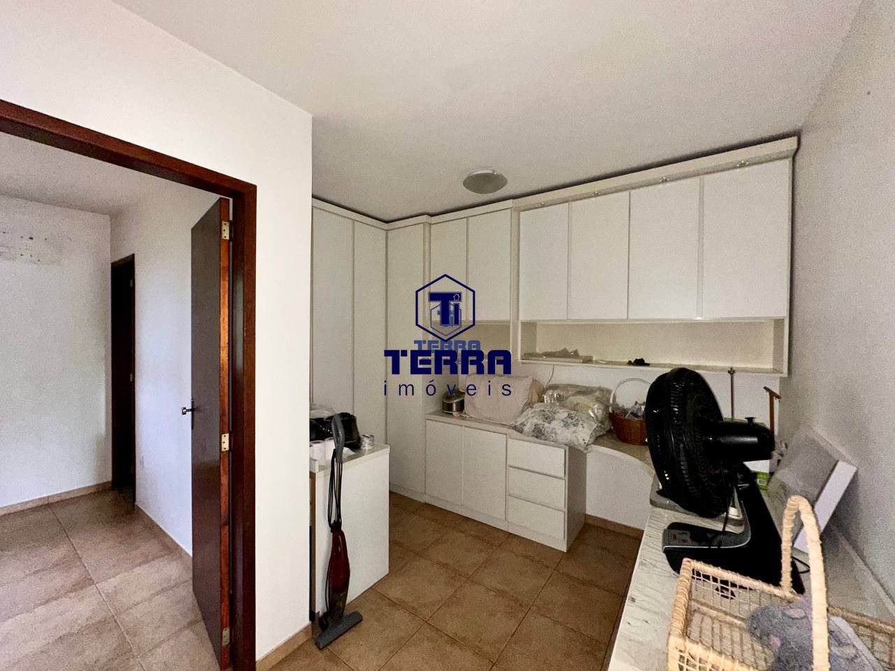 Imagens do imóveis Excelente casa em condomínio 3 quartos com suíte, 2 vagas e planejados.