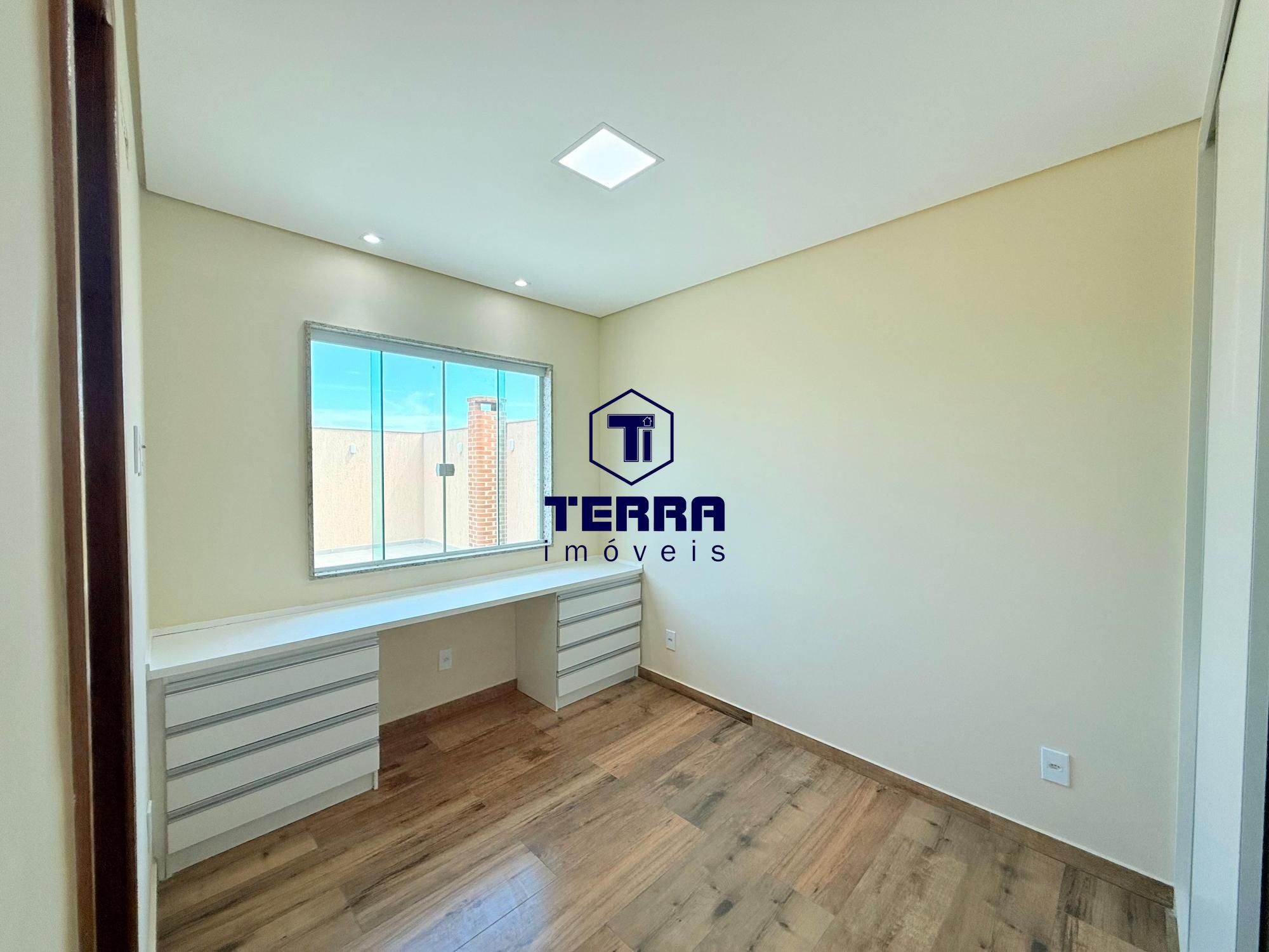 Imagens do imóveis Casa de alto padrão com 3 suítes e área gourmet completa