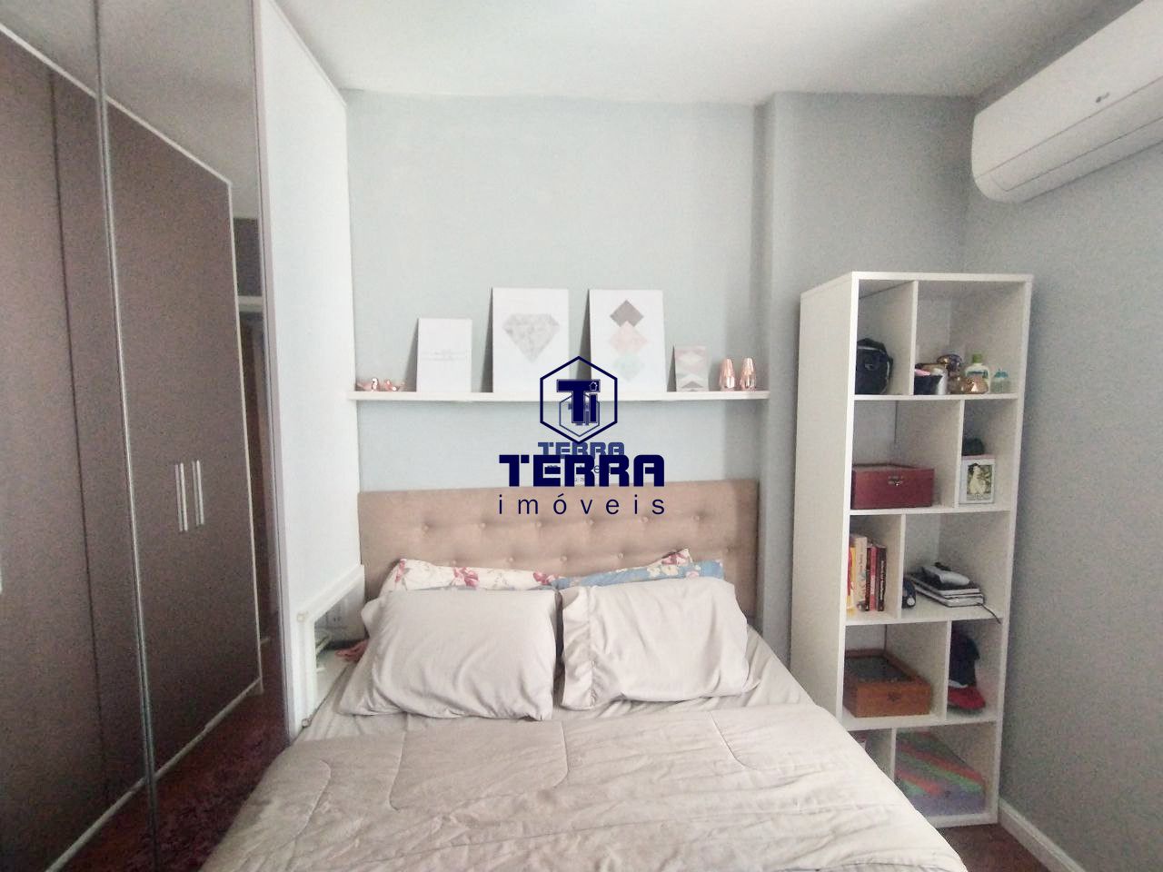 Imagens do imóveis Lindo apartamento com 3 quartos sendo uma suíte no Ingá. Excelente localização!