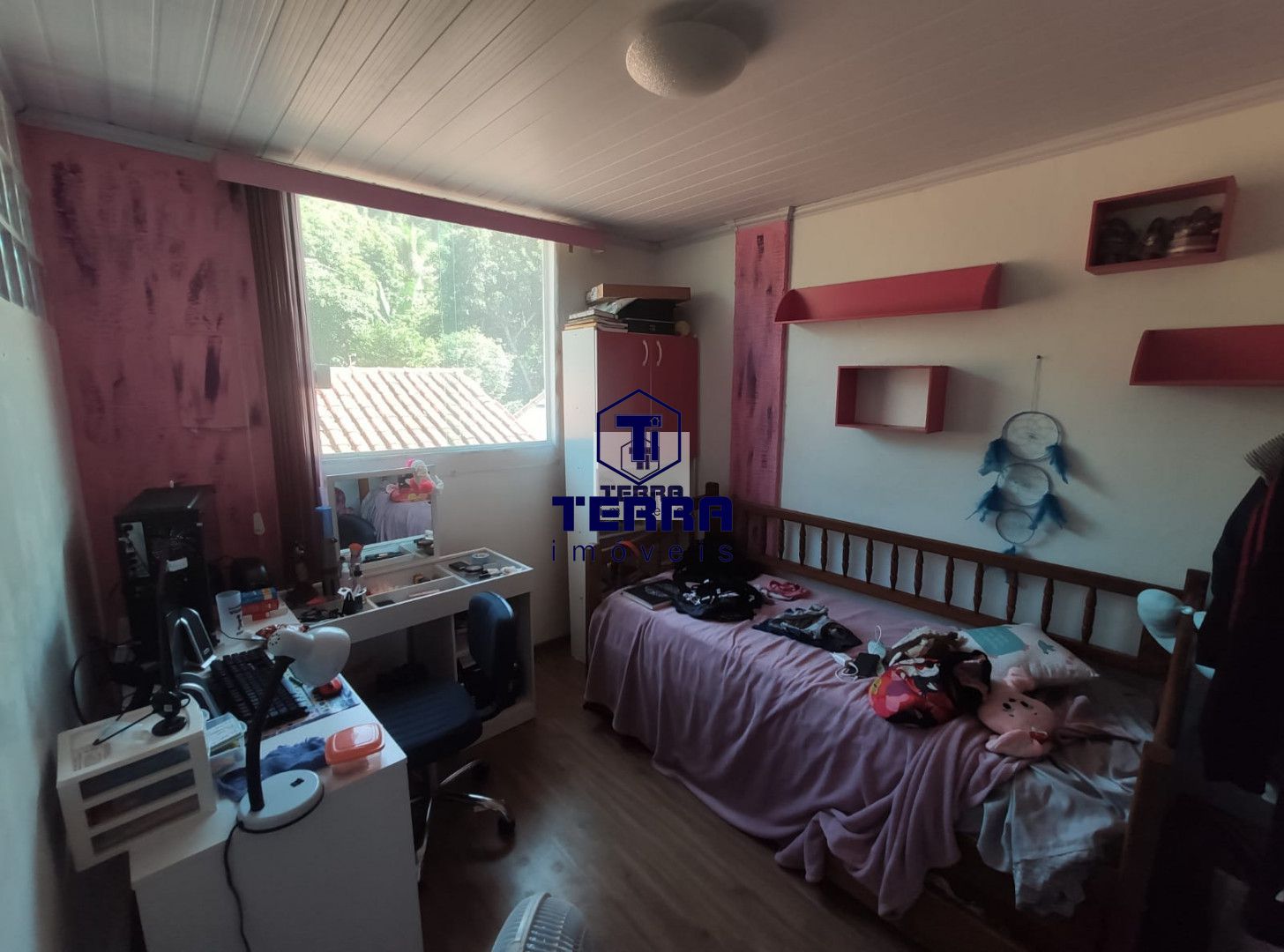 Imagens do imóveis Casa com 4 suítes em condomínio ao lado do Trevo de Maria Paula.
