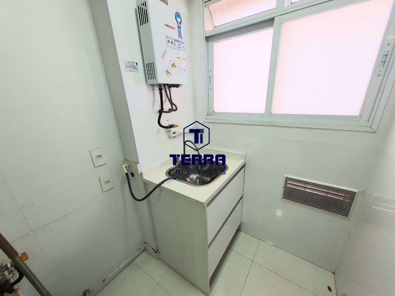 Imagens do imóveis Apartamentos com 2 quartos em Neves, ao lado de todo comércio de Neves.